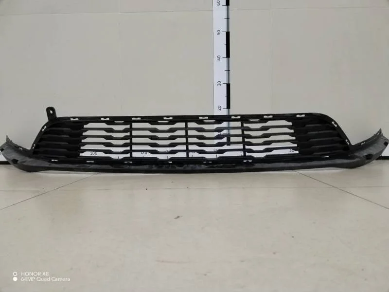 Решетка в бампер центральная Kia Rio 3 (UB) 2011-2017