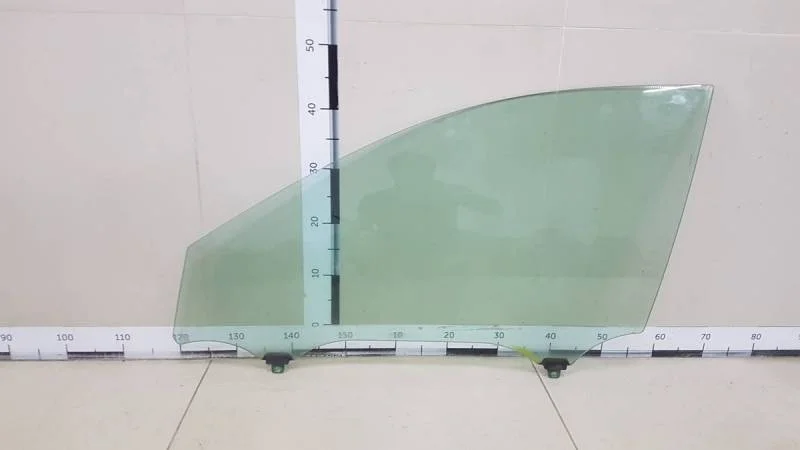 Стекло двери передней левой Toyota Camry (V40) 2006-2011