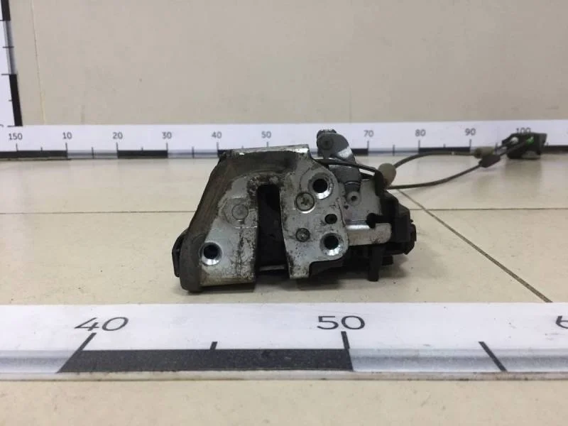 Замок двери задней правой Toyota Camry (V40) 2006-2011