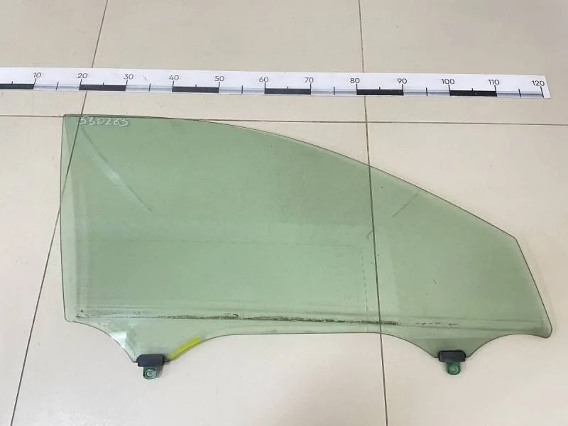 Стекло двери передней правой Toyota Camry (V40) 2006-2011