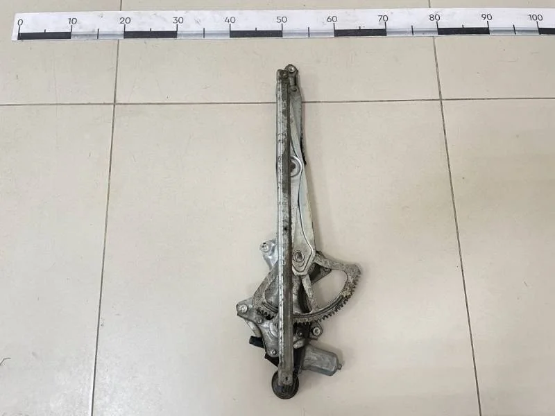 Стеклоподъемник электр. передний правый Toyota Camry (V40) 2006-2011