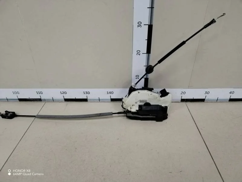 Замок двери задней левой Volkswagen Tiguan (5N2) 2011-2016