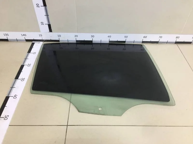 Стекло двери задней правой Skoda Octavia (A5 1Z-) 2004-2013