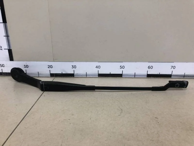 Поводок стеклоочистителя передний левый Ford Focus 3 2011>