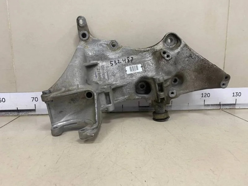 Кронштейн генератора Nissan Terrano (D10) 2014>