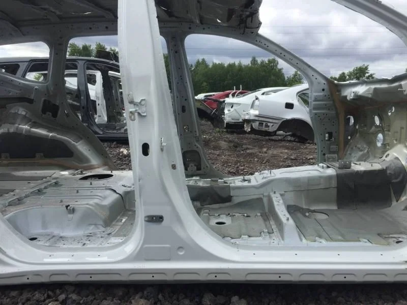 Порог со стойкой правый Mitsubishi Pajero/Montero Sport (KS) 2015>