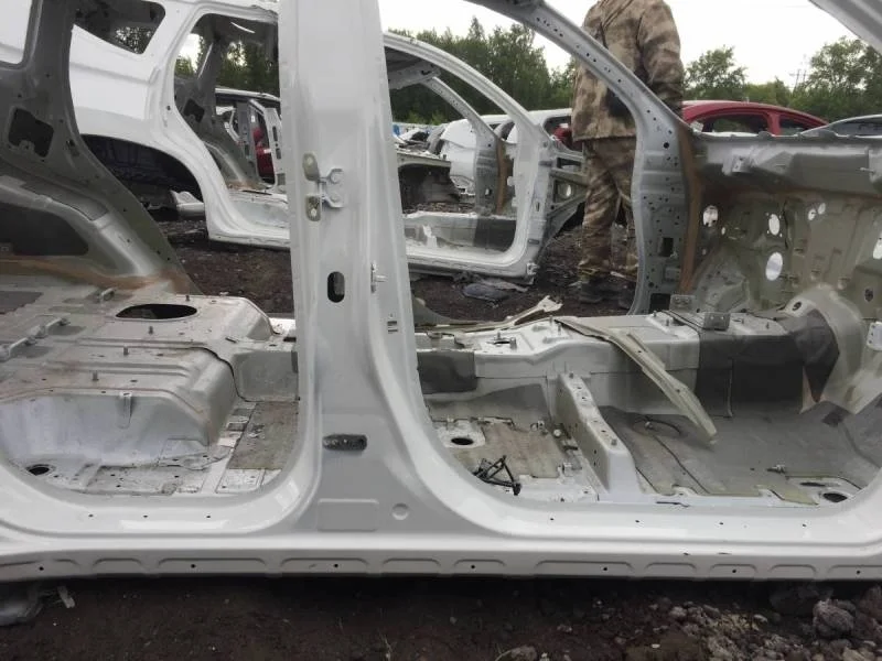 Порог со стойкой правый Mitsubishi Pajero/Montero Sport (KS) 2015>