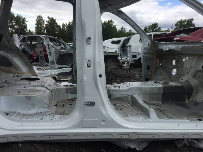 Порог со стойкой правый Mitsubishi Pajero/Montero Sport (KS) 2015>