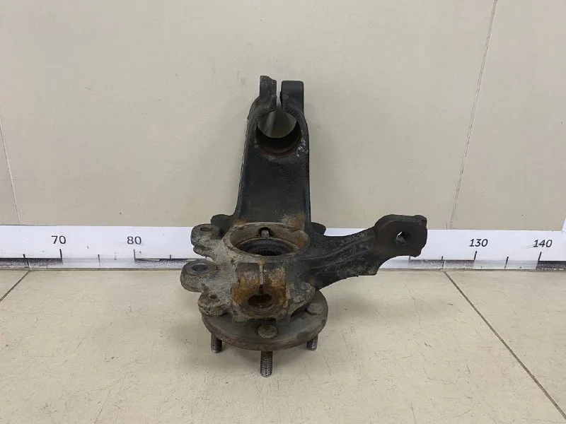 Кулак поворотный передний правый Ford Focus 3 2011>