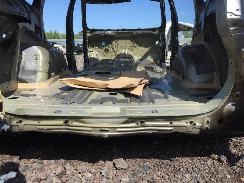 Панель задняя Mitsubishi Pajero/Montero Sport (KS) 2015>