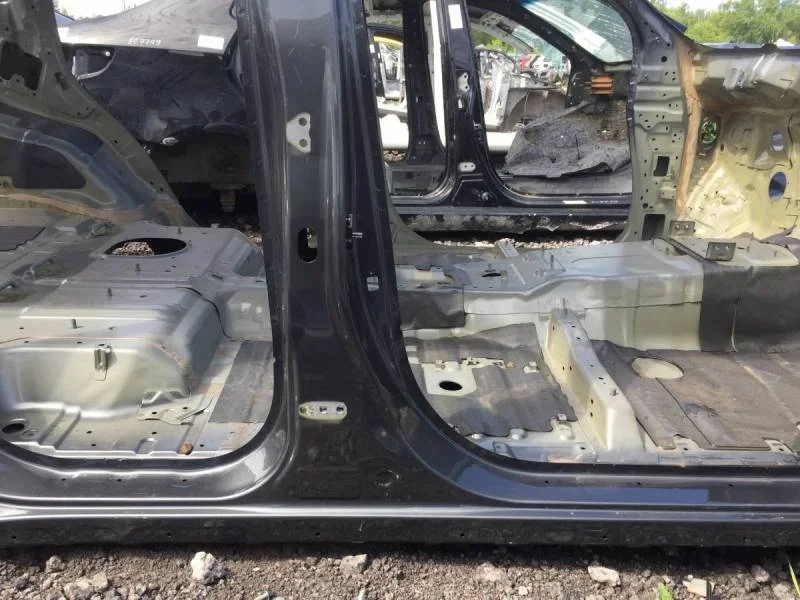 Порог со стойкой правый Mitsubishi Pajero/Montero Sport (KS) 2015>