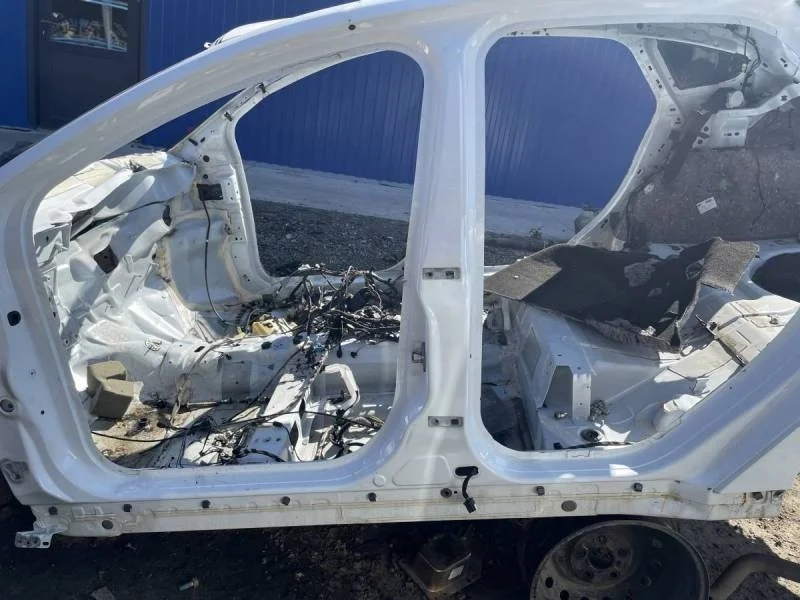 Порог со стойкой левый Ford Focus 3 2011>