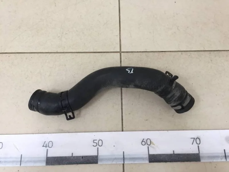 Патрубок радиатора охлаждения Hyundai i30 (GD) 2012>