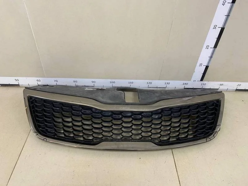 Решетка радиатора Kia Rio 3 (UB) 2011-2017