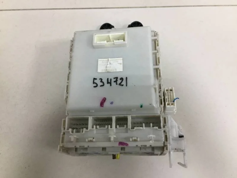 Блок предохранителей Toyota Corolla E150 2006-2013