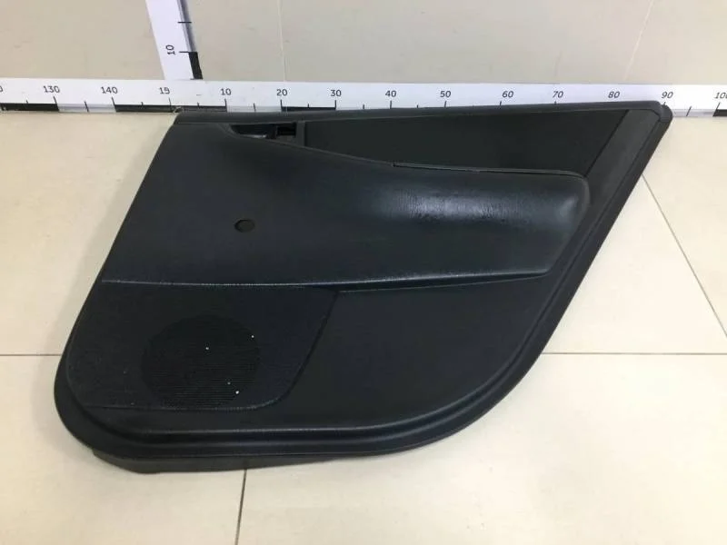 Обшивка двери задней правой Toyota Corolla E120 2001-2007