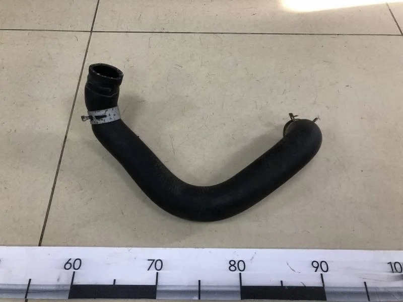 Патрубок радиатора охлаждения Toyota Corolla E120 2001-2007