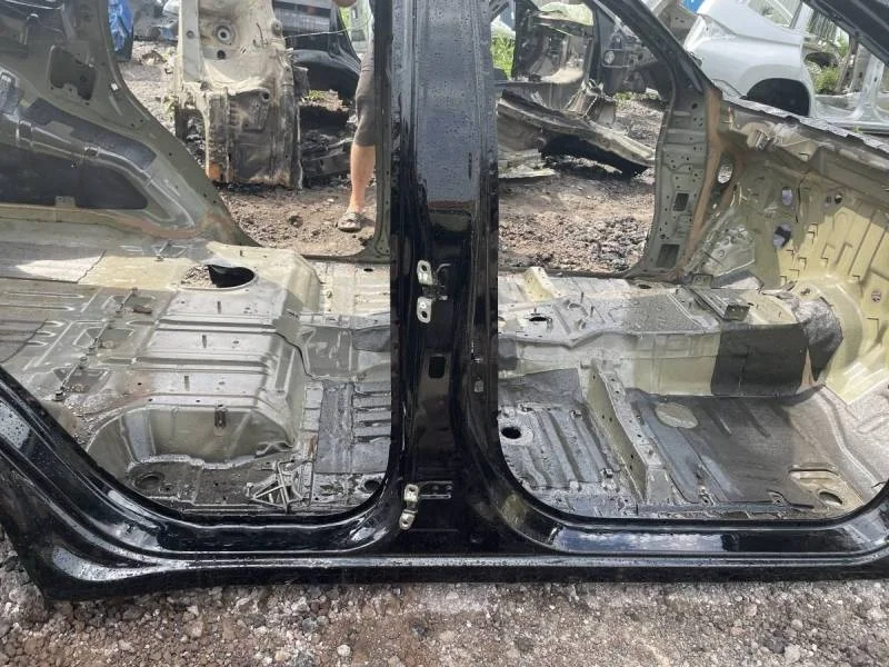 Порог со стойкой правый Mitsubishi Pajero/Montero Sport (KS) 2015>