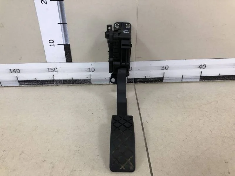 Педаль газа Volkswagen Polo (Sed RUS) 2011>