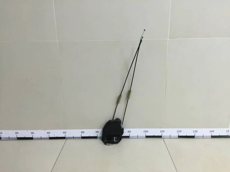 Замок двери задней правой Toyota Corolla E150 2006-2013