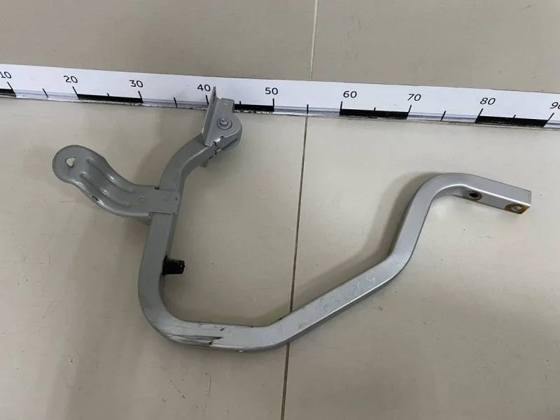 Петля крышки багажника Renault Logan (1) 2005-2014