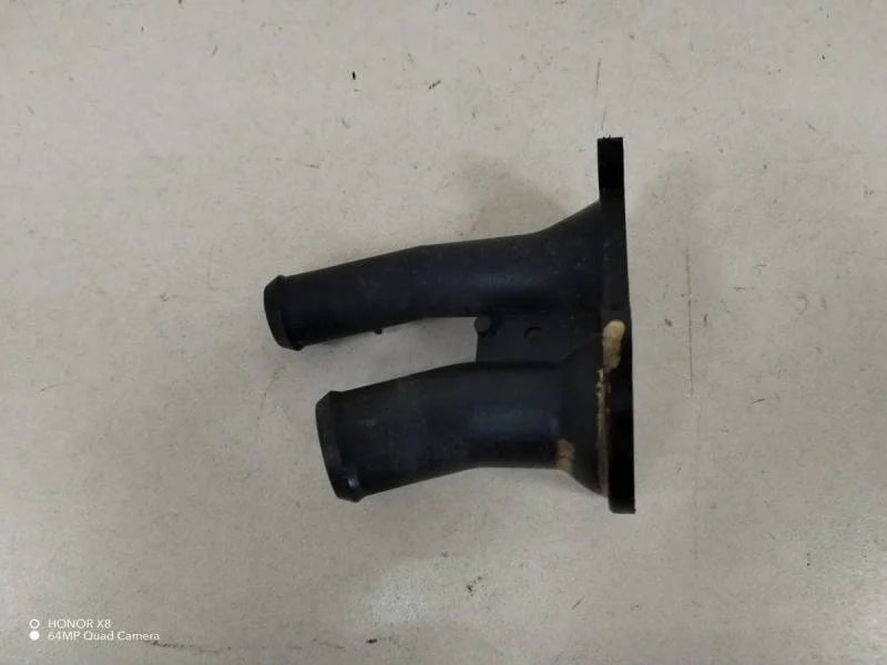 Крышка термостата Ford Focus 3 2011>