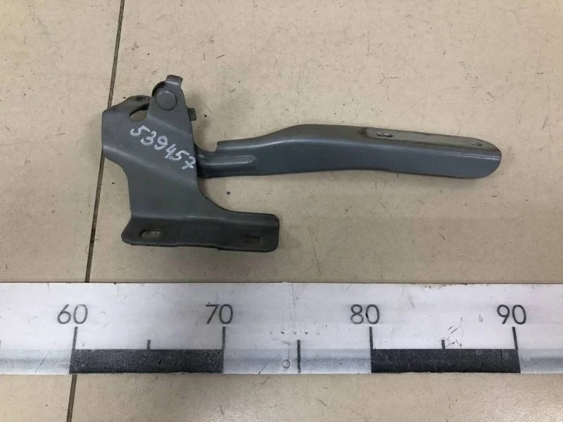 Петля капота правая Nissan Tiida (C11) 2007-2014