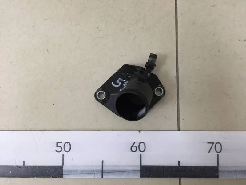 Крышка термостата Nissan Tiida (C11) 2007-2014