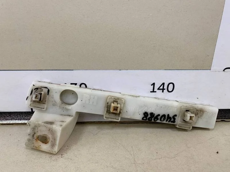 Направляющая переднего бампера правая Mitsubishi Lancer X (CX, CY)  2007>