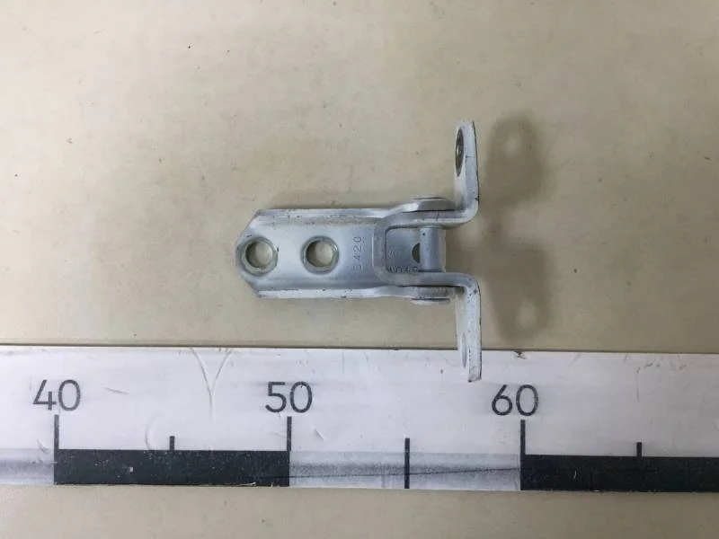 Петля двери Mitsubishi Outlander (GF) 2012>