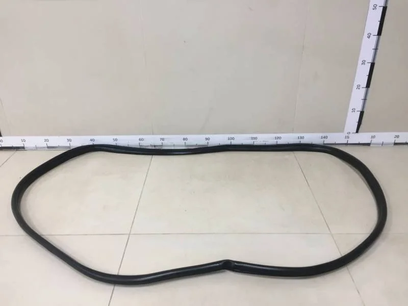 Уплотнитель проема двери задней левой Toyota Corolla E180 2013>