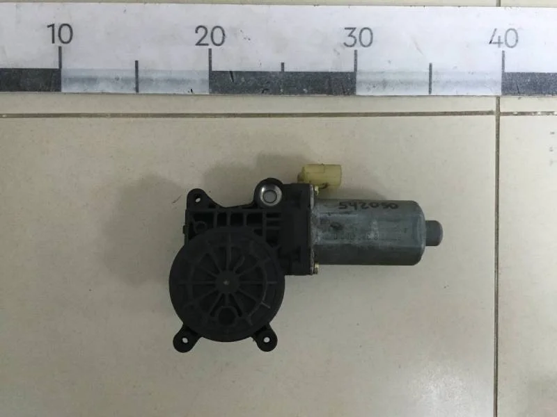 Моторчик стеклоподъемника BMW X5 E53 2000-2007