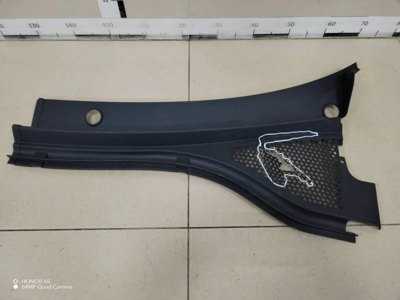 Решетка стеклооч. (планка под лобовое стекло, жабо) Volkswagen Tiguan 2017>