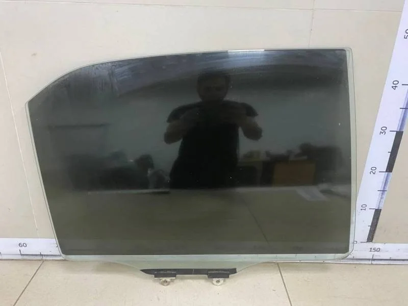 Стекло двери задней правой Mitsubishi Lancer 9  (CS/Classic) 2000-2011