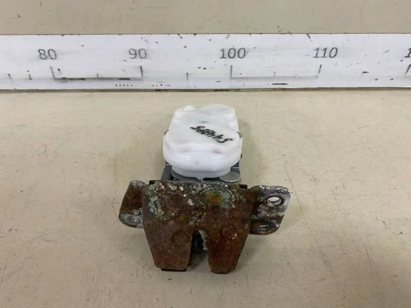 Замок багажника Mitsubishi ASX (GA) 2010>