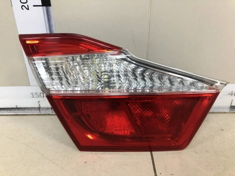 Фонарь задний внутренний левый Toyota Camry (V50) 2011-2017