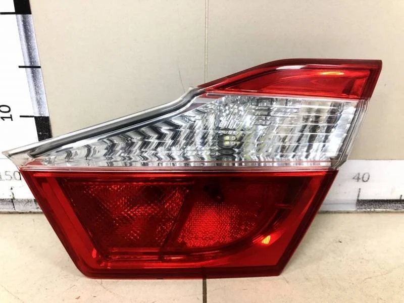 Фонарь задний внутренний правый Toyota Camry (V50) 2011-2017