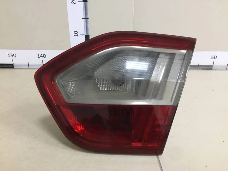 Фонарь задний внутренний правый Renault Fluence 2010-2017