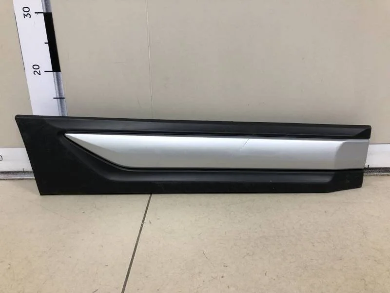 Накладка двери задней правой Mitsubishi Outlander (GF) 2012>