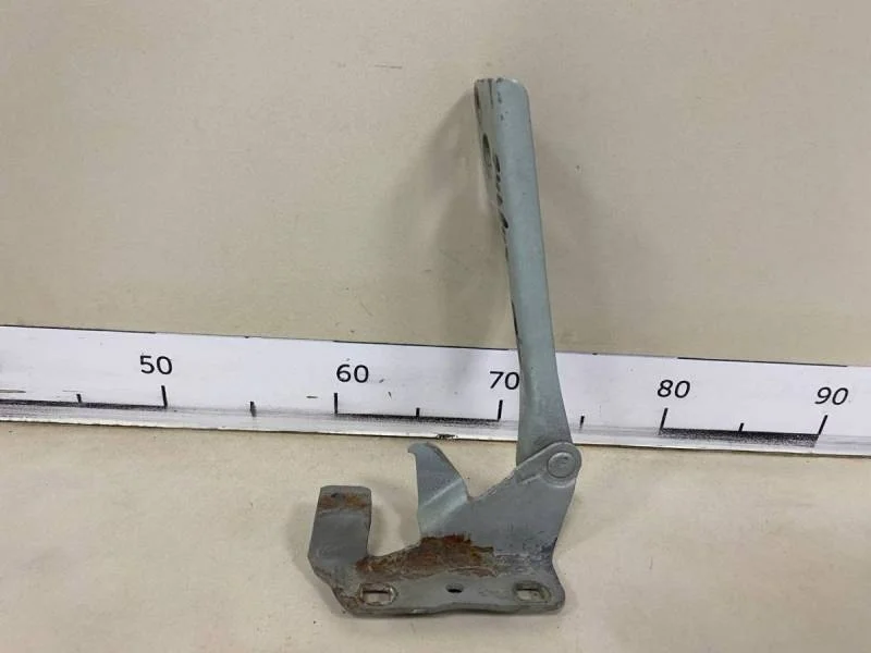 Петля капота левая Nissan Almera Classic (B10) 2006-2013