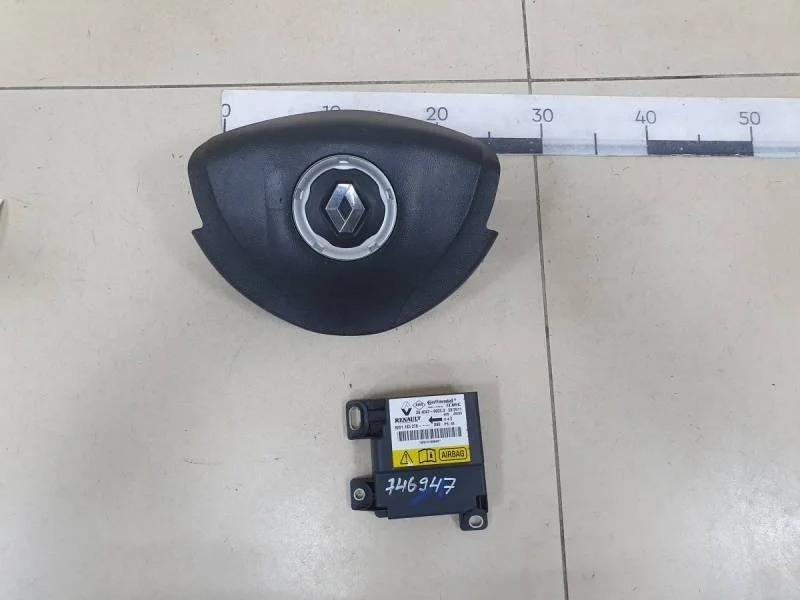 Подушка безопасности в рулевое колесо Renault Logan (1) 2005-2014