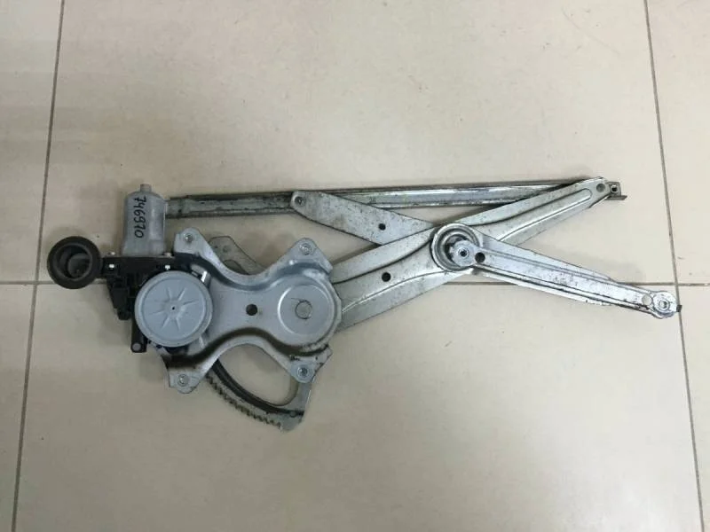 Стеклоподъемник электр. передний правый Toyota Corolla E150 2006-2013