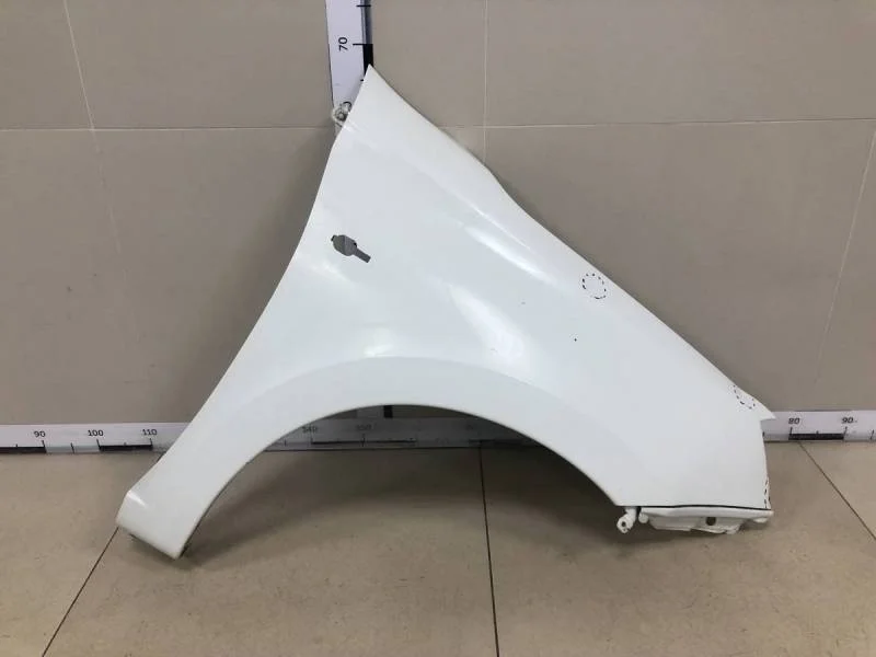 Крыло переднее правое Lada Granta 2011>