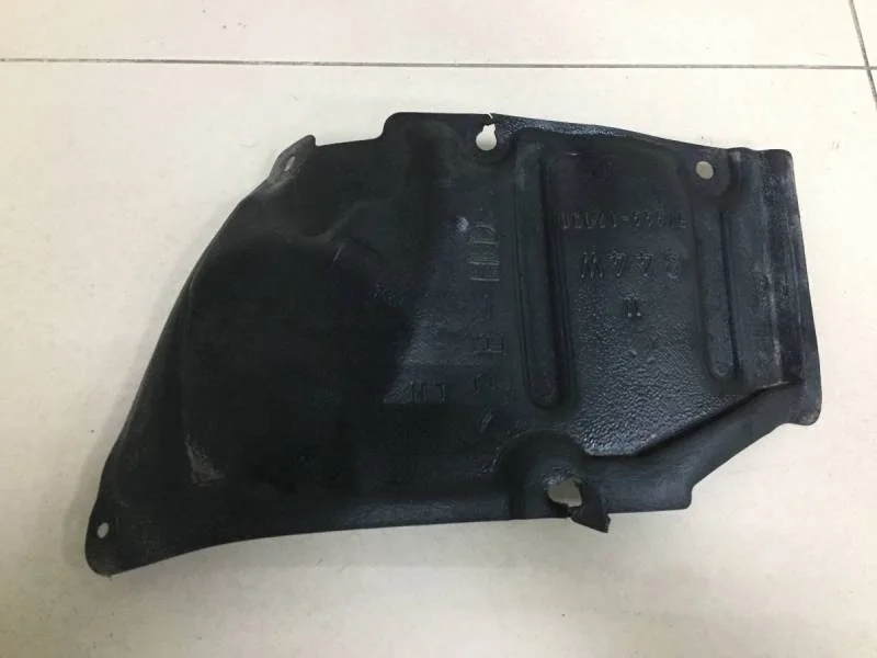 Пыльник двигателя нижний левый Toyota Corolla E150 2006-2013