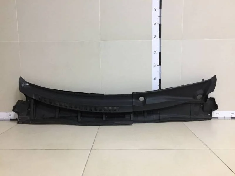 Решетка стеклооч. (планка под лобовое стекло, жабо) Toyota Corolla E150 2006-2013