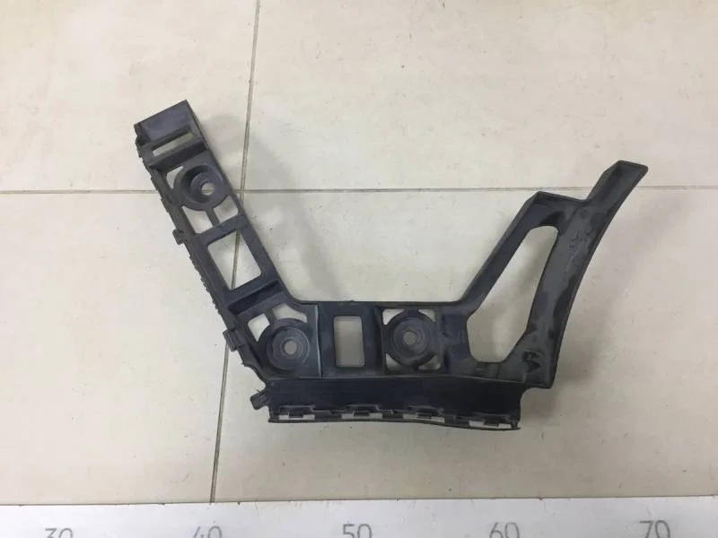 Кронштейн заднего бампера левый Volkswagen Golf 6 (5K) 2009-2013