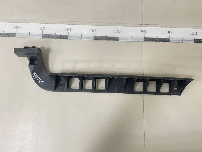 Направляющая заднего бампера левая Skoda Octavia (A7) 2013>