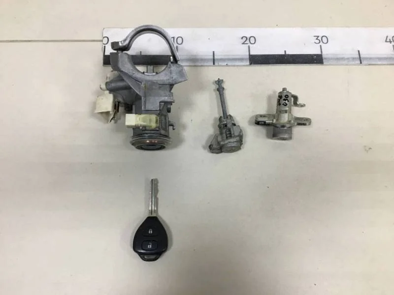 Замок зажигания Toyota Corolla E150 2006-2013