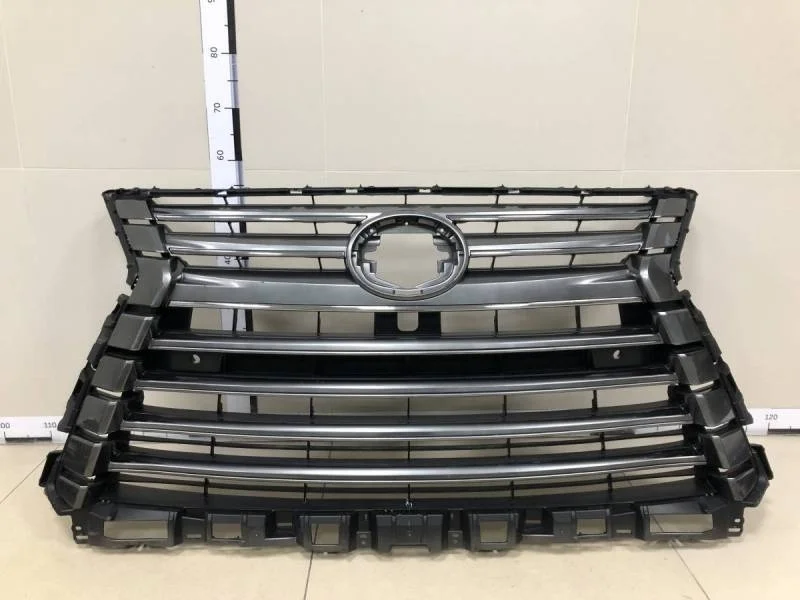 Решетка радиатора Lexus LX570 (J200) 2007-2015