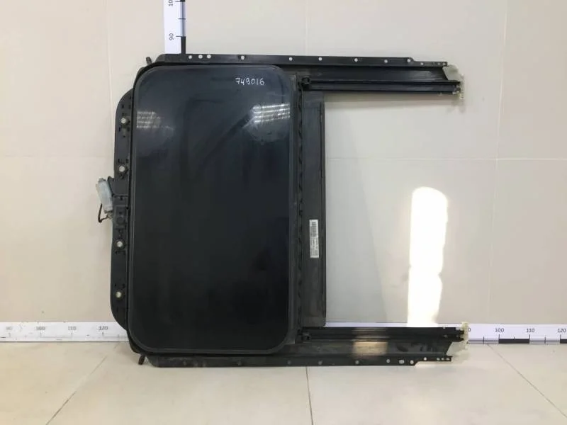 Люк в сборе электрический Volkswagen Passat B6 2005-2010